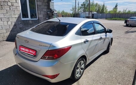 Hyundai Solaris II рестайлинг, 2014 год, 515 000 рублей, 1 фотография