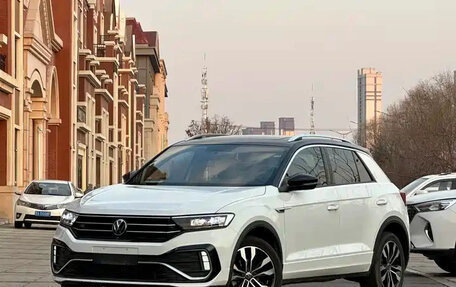 Volkswagen T-Roc I, 2021 год, 1 429 222 рублей, 1 фотография