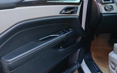 Cadillac SRX II рестайлинг, 2013 год, 1 800 000 рублей, 8 фотография