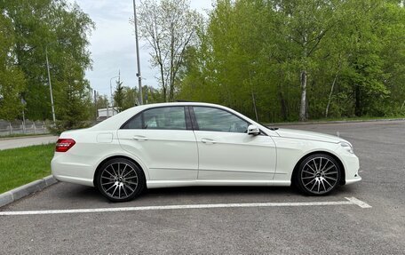 Mercedes-Benz E-Класс, 2011 год, 1 699 000 рублей, 4 фотография