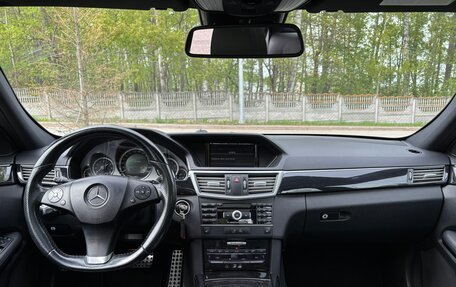 Mercedes-Benz E-Класс, 2011 год, 1 699 000 рублей, 21 фотография