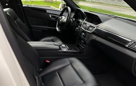 Mercedes-Benz E-Класс, 2011 год, 1 699 000 рублей, 32 фотография