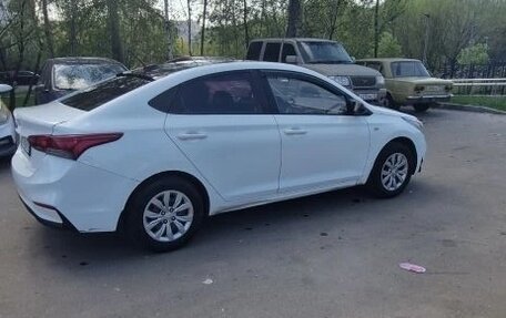Hyundai Solaris II рестайлинг, 2017 год, 600 000 рублей, 3 фотография