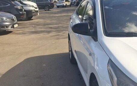 Hyundai Solaris II рестайлинг, 2017 год, 600 000 рублей, 13 фотография
