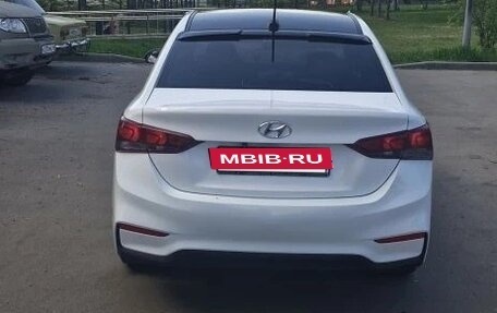 Hyundai Solaris II рестайлинг, 2017 год, 600 000 рублей, 16 фотография