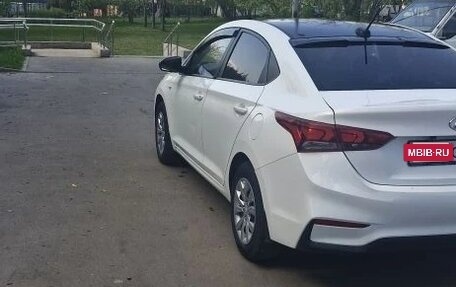 Hyundai Solaris II рестайлинг, 2017 год, 600 000 рублей, 28 фотография