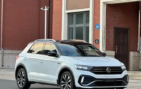 Volkswagen T-Roc I, 2021 год, 1 429 222 рублей, 3 фотография