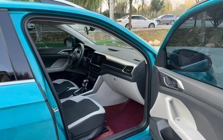 Volkswagen T-Cross I, 2022 год, 1 720 000 рублей, 8 фотография