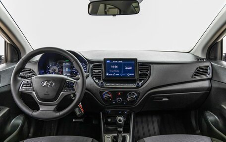 Hyundai Solaris II рестайлинг, 2021 год, 1 438 000 рублей, 13 фотография