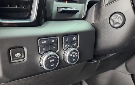 GMC Sierra, 2023 год, 8 200 000 рублей, 10 фотография