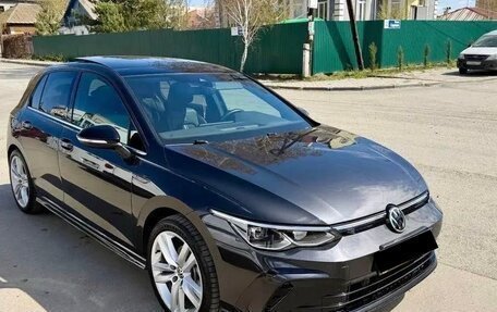 Volkswagen Golf VIII, 2021 год, 1 925 000 рублей, 2 фотография