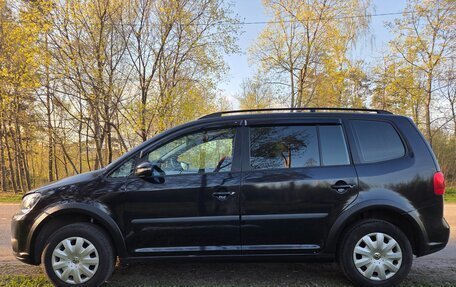 Volkswagen Touran III, 2012 год, 1 200 000 рублей, 2 фотография