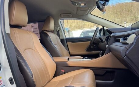 Lexus RX IV рестайлинг, 2017 год, 3 695 000 рублей, 7 фотография