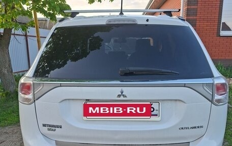 Mitsubishi Outlander III рестайлинг 3, 2012 год, 1 250 000 рублей, 3 фотография
