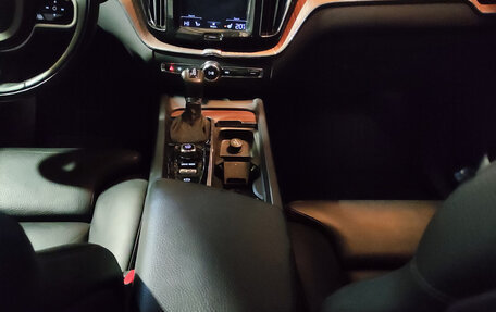 Volvo XC60 II, 2018 год, 3 150 000 рублей, 8 фотография