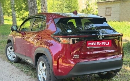 Toyota Yaris Cross, 2021 год, 1 750 000 рублей, 2 фотография