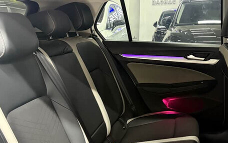 Volkswagen Golf VIII, 2023 год, 1 730 000 рублей, 12 фотография