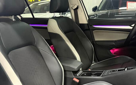 Volkswagen Golf VIII, 2023 год, 1 730 000 рублей, 11 фотография