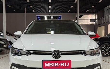 Volkswagen Golf VIII, 2023 год, 1 730 000 рублей, 2 фотография