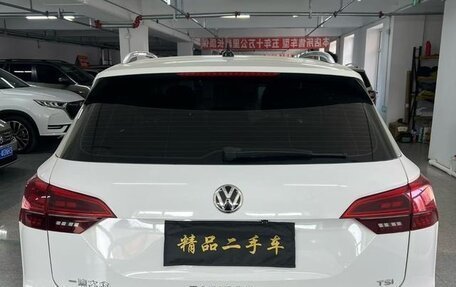 Volkswagen Touran III, 2022 год, 1 700 000 рублей, 6 фотография