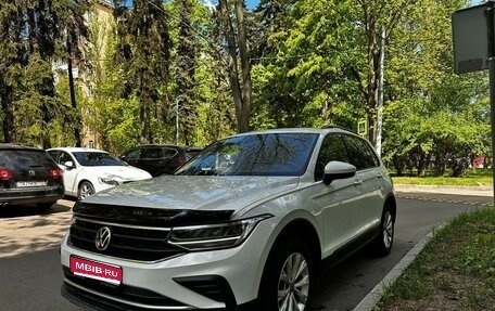 Volkswagen Tiguan II, 2021 год, 2 250 000 рублей, 1 фотография