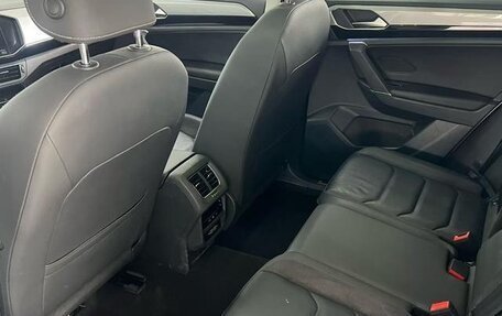 Volkswagen Touran III, 2022 год, 1 700 000 рублей, 10 фотография