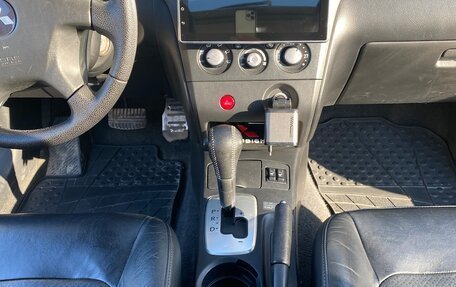 Mitsubishi Outlander III рестайлинг 3, 2005 год, 650 000 рублей, 10 фотография