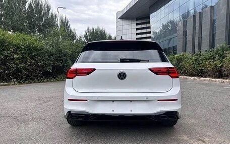 Volkswagen Golf VIII, 2022 год, 2 100 000 рублей, 4 фотография