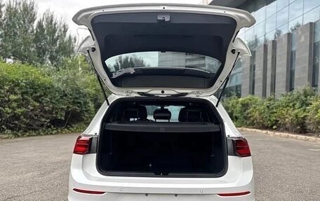 Volkswagen Golf VIII, 2022 год, 2 100 000 рублей, 6 фотография