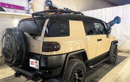 Toyota FJ Cruiser, 2022 год, 7 200 000 рублей, 4 фотография