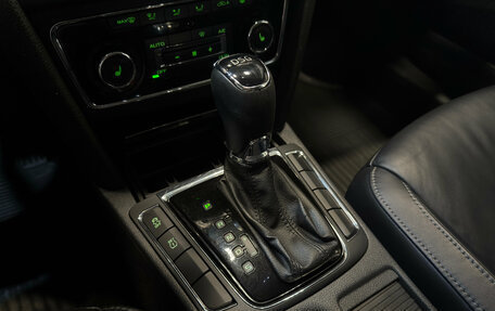 Skoda Superb III рестайлинг, 2013 год, 949 000 рублей, 22 фотография