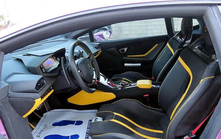 Lamborghini Huracán, 2023 год, 33 000 000 рублей, 5 фотография