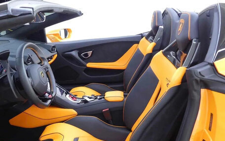 Lamborghini Huracán, 2023 год, 30 400 000 рублей, 6 фотография