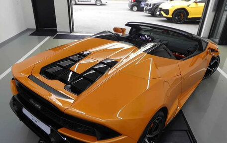 Lamborghini Huracán, 2023 год, 30 400 000 рублей, 5 фотография