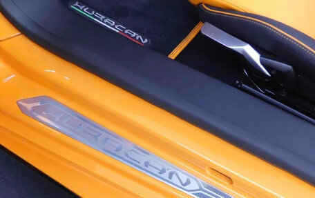 Lamborghini Huracán, 2023 год, 30 400 000 рублей, 16 фотография