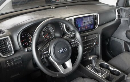 KIA Sportage IV рестайлинг, 2020 год, 2 442 200 рублей, 5 фотография