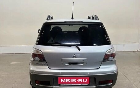 Mitsubishi Outlander III рестайлинг 3, 2004 год, 577 000 рублей, 4 фотография