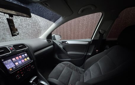 Volkswagen Golf VI, 2009 год, 800 000 рублей, 10 фотография