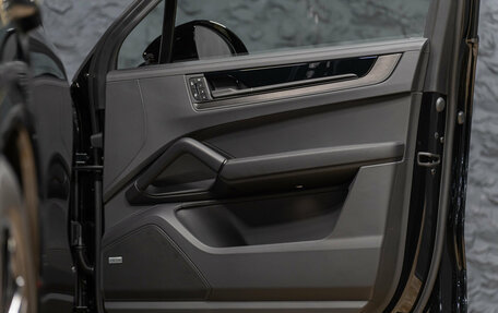 Porsche Cayenne III, 2026 год, 18 390 000 рублей, 21 фотография