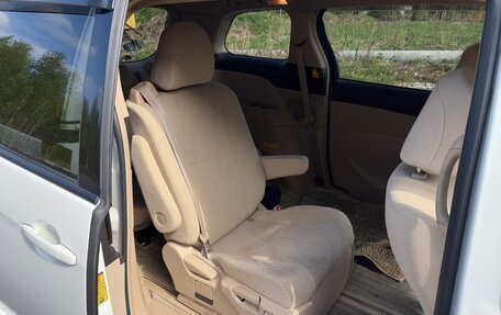 Toyota Estima III рестайлинг -2, 2014 год, 850 000 рублей, 14 фотография