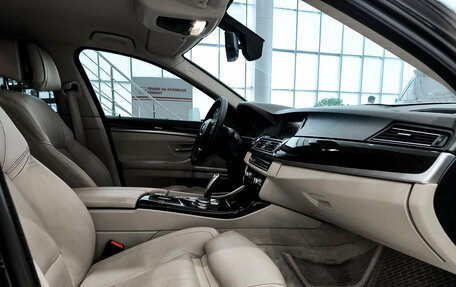 BMW 5 серия, 2015 год, 2 650 000 рублей, 13 фотография
