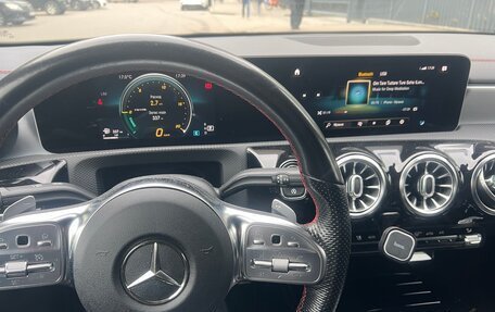 Mercedes-Benz CLA, 2019 год, 2 600 000 рублей, 4 фотография