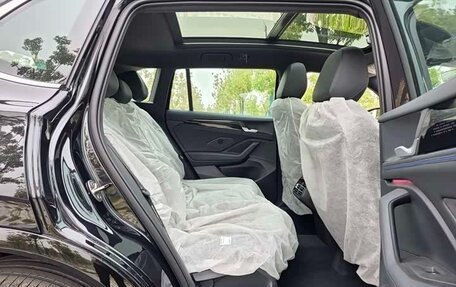 Volkswagen Tiguan, 2026 год, 4 420 000 рублей, 23 фотография