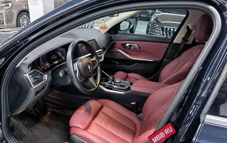 BMW 3 серия, 2022 год, 2 300 000 рублей, 10 фотография