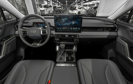 Toyota RAV4, 2025 год, 4 020 000 рублей, 8 фотография