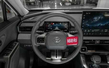 Toyota RAV4, 2025 год, 4 020 000 рублей, 11 фотография