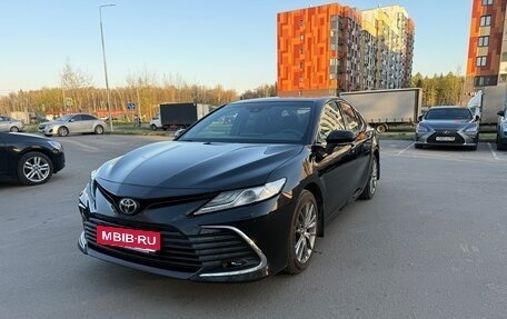 Toyota Camry, 2021 год, 3 200 000 рублей, 1 фотография