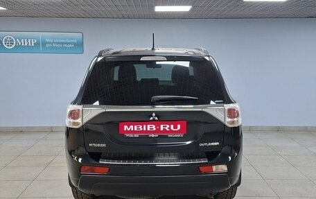 Mitsubishi Outlander III рестайлинг 3, 2013 год, 1 312 000 рублей, 6 фотография