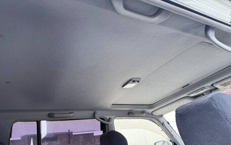 Toyota Land Cruiser Prado 90 рестайлинг, 2000 год, 2 400 000 рублей, 8 фотография