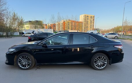 Toyota Camry, 2021 год, 3 200 000 рублей, 4 фотография